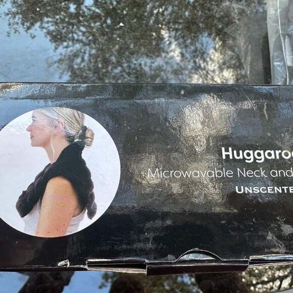 HUGAROO MICROWAVEABLE HEATED NECK WRA - Picture 1 of 3